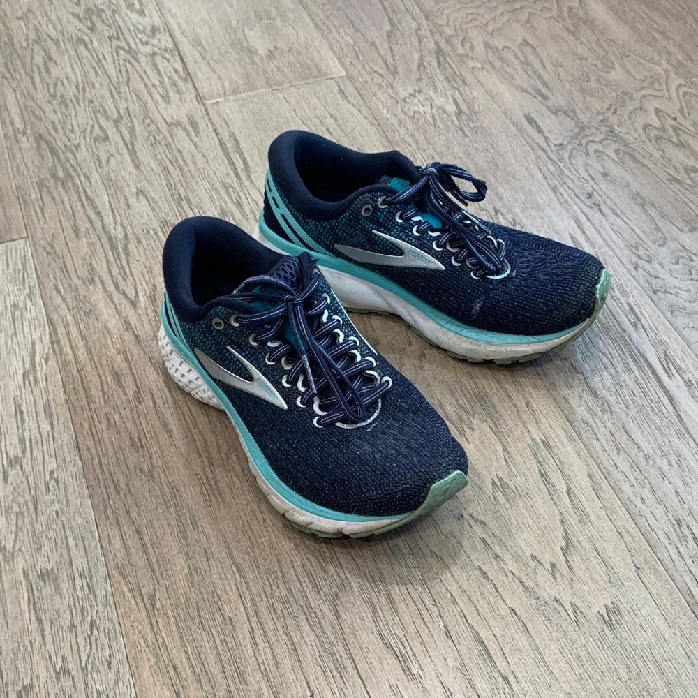 Brooks Ghost 11 Women's Size 6B (Medium) Running Shoes Navy Teal